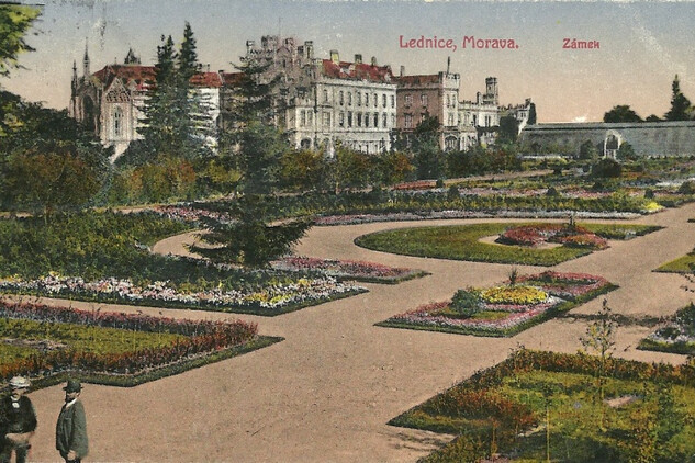 Pohled od benátské kašny