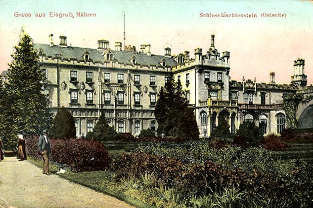 Východní průčelí